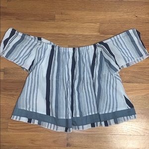 NWT OFF THE SHOULDER TEE